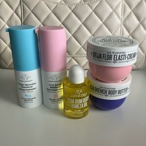 TAKING OFFERS BRAND NEW drunk elephant + Sol de Janeiro Body Care mini Set